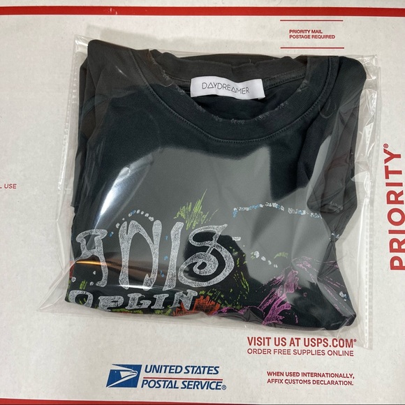 Daydreamer Janis Joplin Peacock Crewneck Graphic Tour Tee - Picture 7 of 7